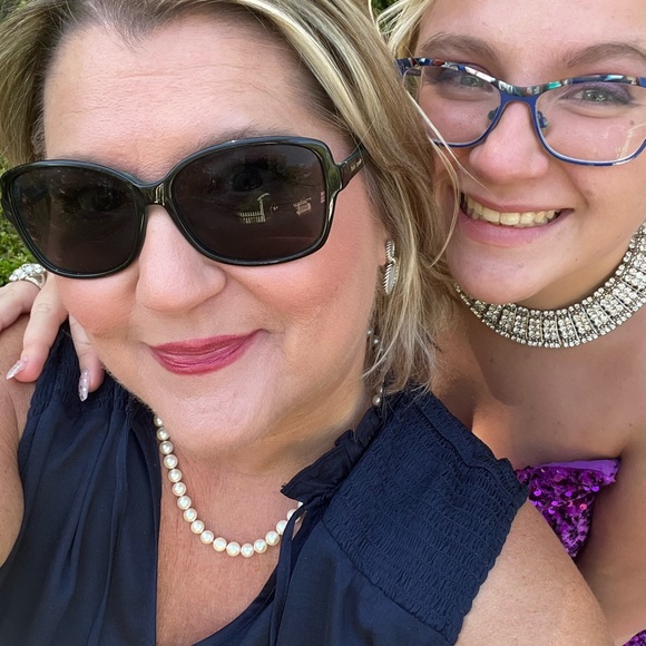 Meet your Posher, June - Picture 1 of 1